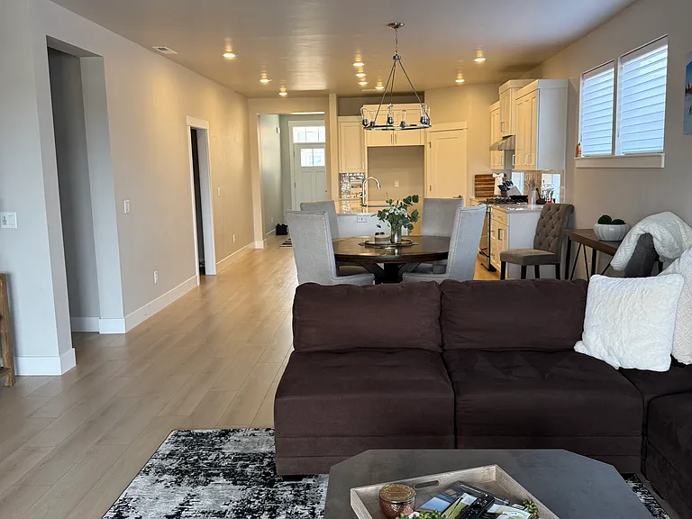 3022 NE Nipper Dr — Photo 4