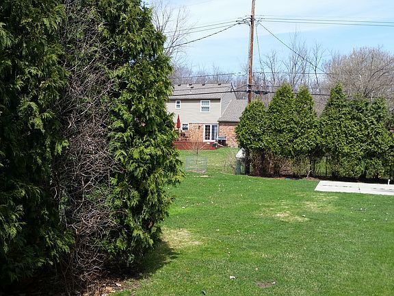 3rd image of 8828 Sunnybrook Ln