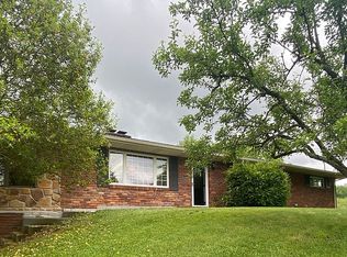 1063 Newmans Branch Rd, Milton, WV 25541