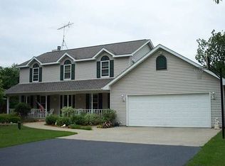 N7465 Linden Dr, Whitewater, WI 53190