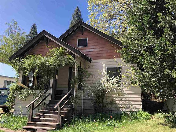 2nd image of 5325 Dunsmuir Ave