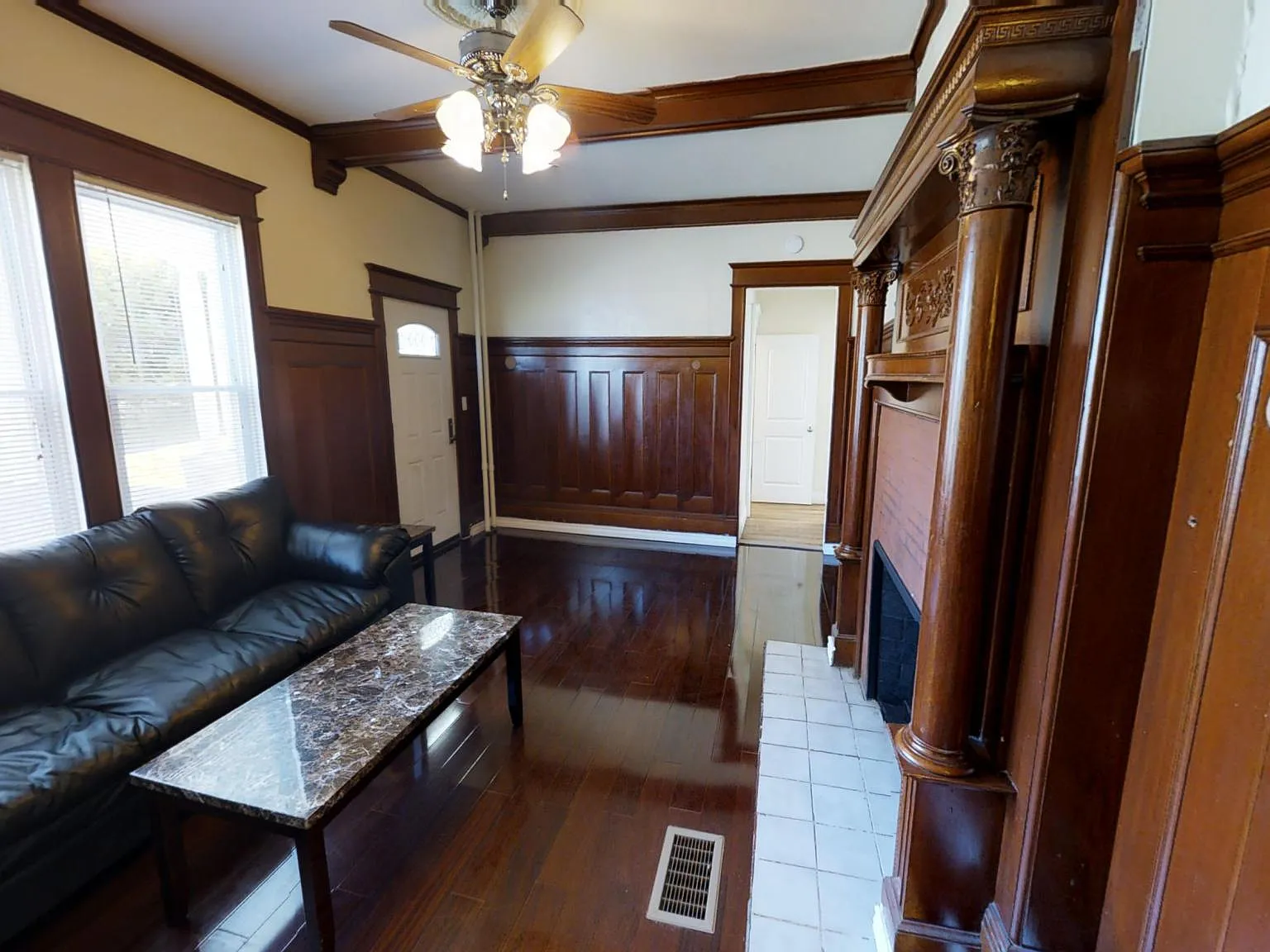 3 bed, $1,950 — Photo 2