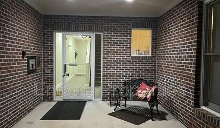 800 W Savannah Ridge Rd #101 — Photo 1