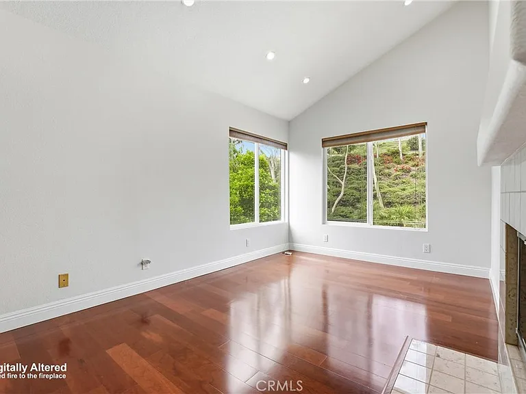 23302 Vista Carillo — Photo 3