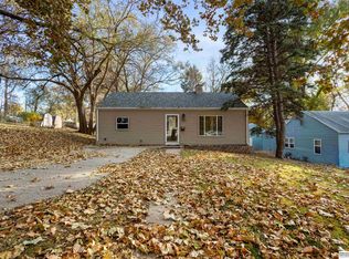 6615 Charles St, Omaha, NE 68132