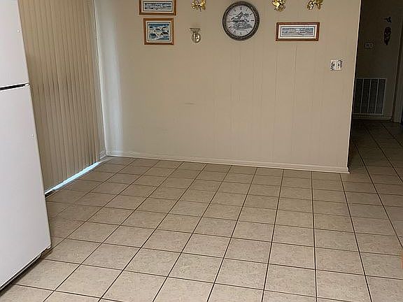 3rd image of 1731 Oakmont Dr