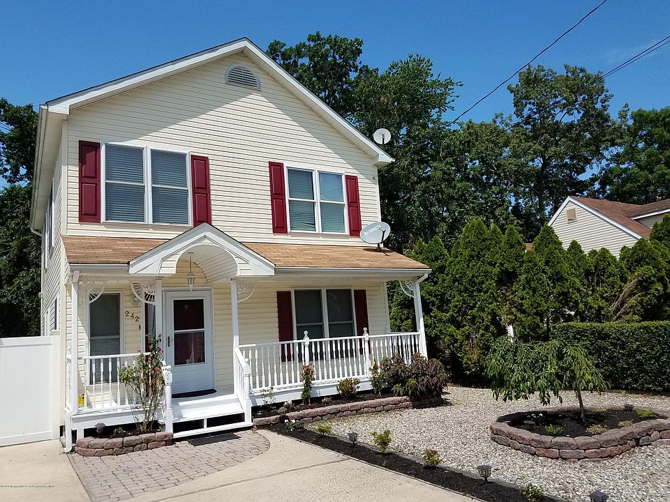 1st image of 242 Arkansas Ave