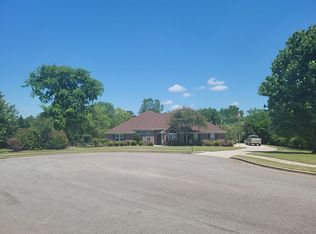 83 Manor House Dr, Huntsville, AL 35811
