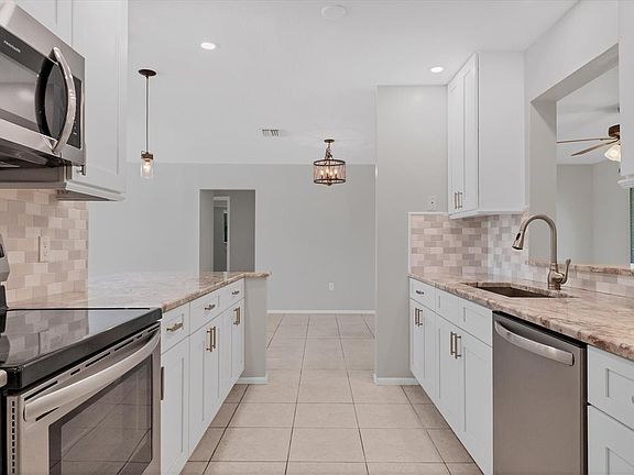 4th image of 344 Shamrock Blvd