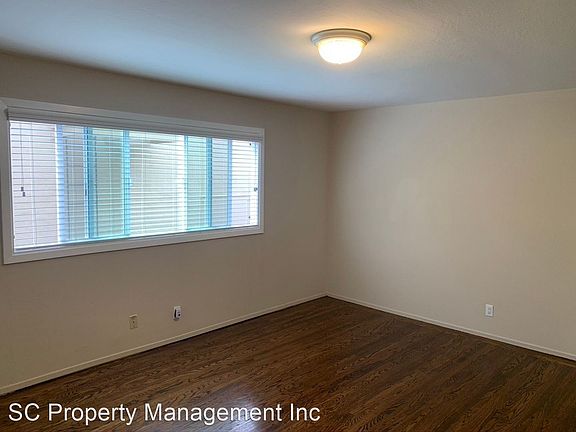 5th image of 1907 Murchison Dr APT 2