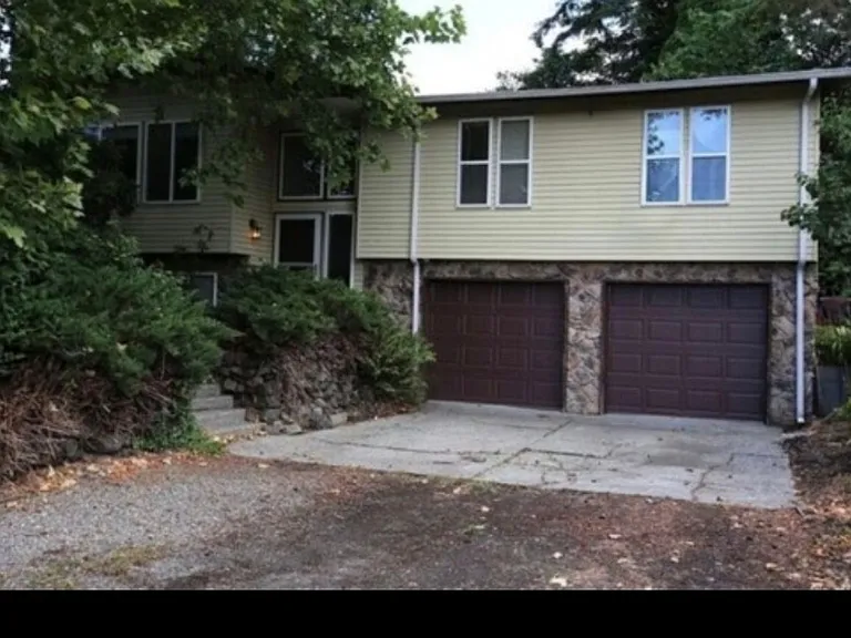 13815 Canyon Rd E #R — Photo 1