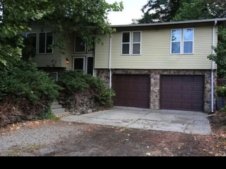 13815 Canyon Rd E #R