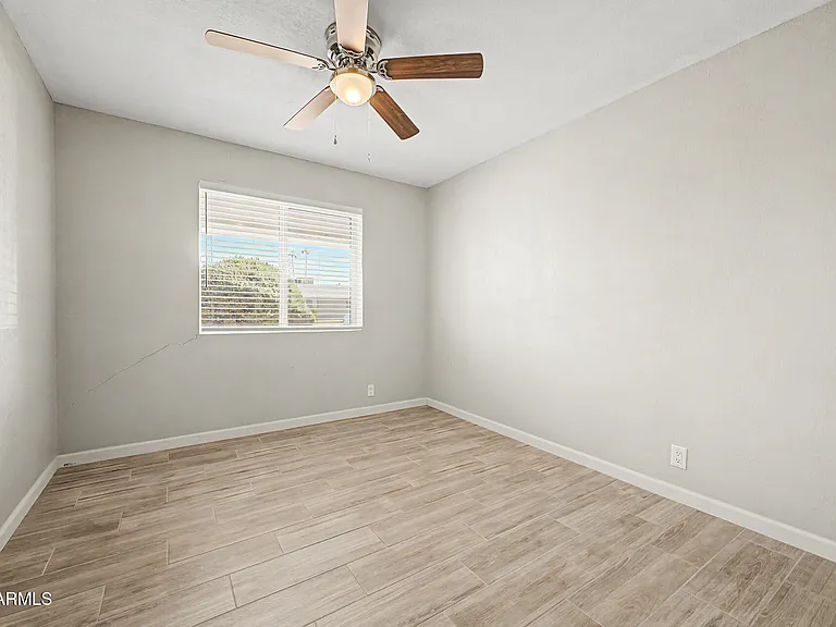 950 E Lilac Dr — Photo 22