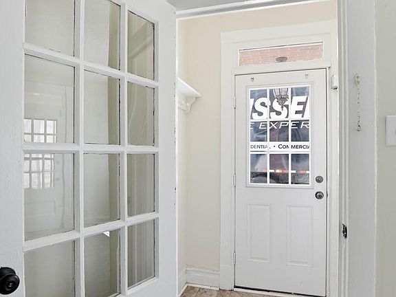 3rd image of 417 E Orange St