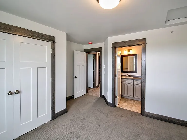 1805 Golden West Dr — Photo 4