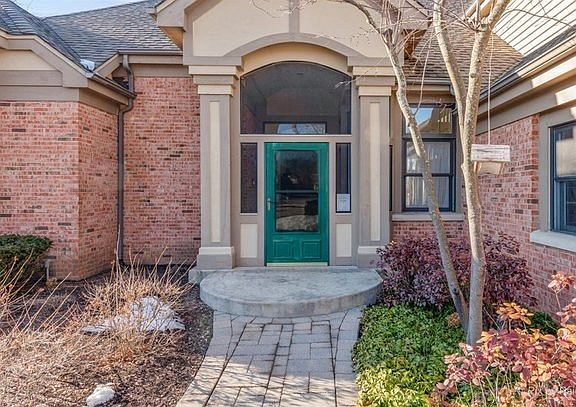 2nd image of 9 Pebble Beach Ct