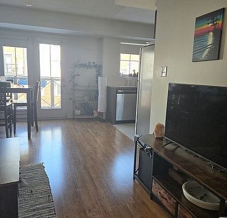 3rd image of 2476 Post Rd #9