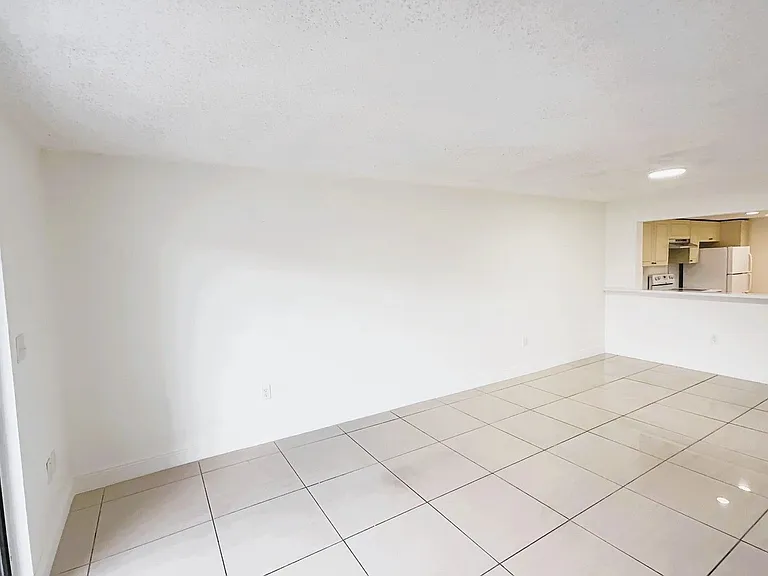 Pacifica Apartments — Photo 29