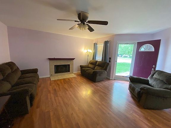 4th image of 2409 Woodlawn Dr