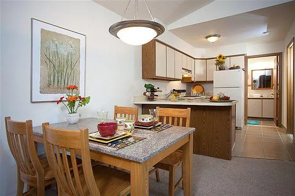 Hampton Apartments & Townhomes