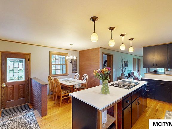 5th image of 225 Parkridge Dr