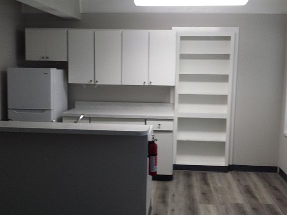 5th image of 915 Southpark Dr