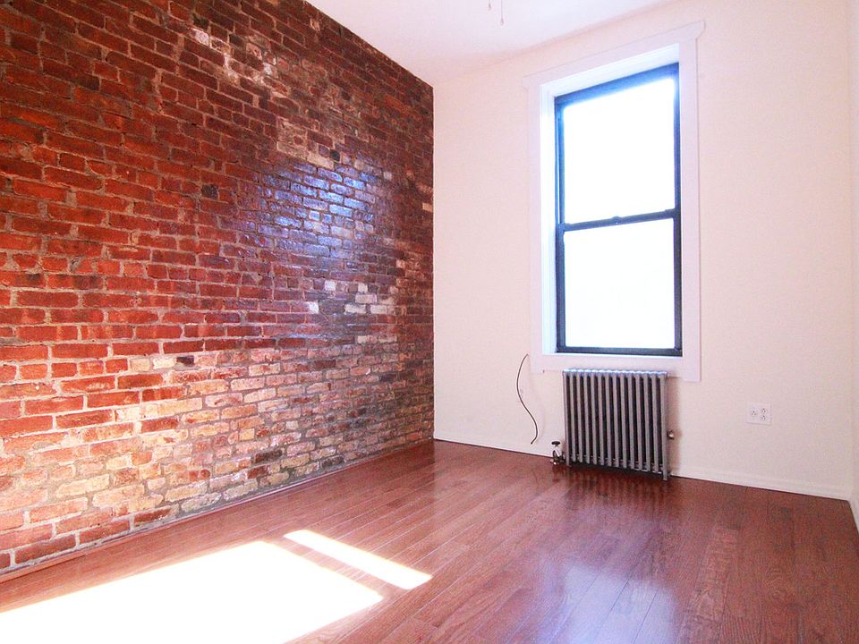 1st image of 276 Humboldt St APT 4R