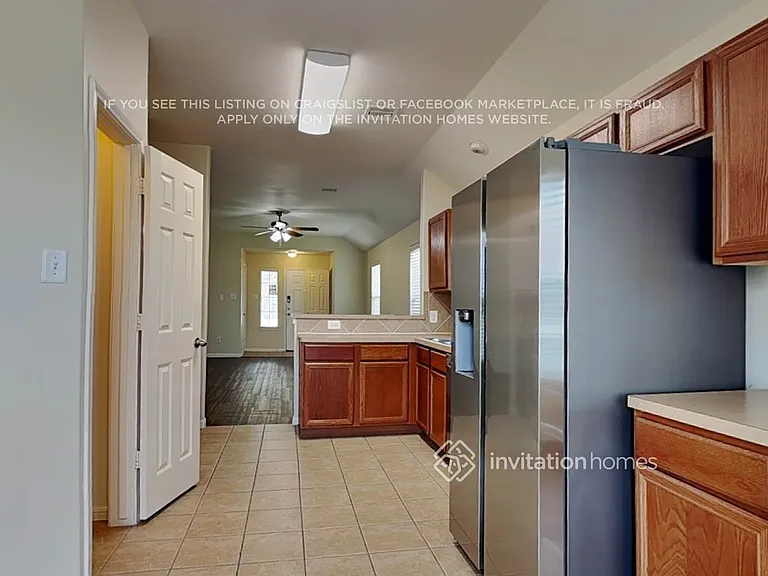 19235 Sandelford Dr — Photo 4