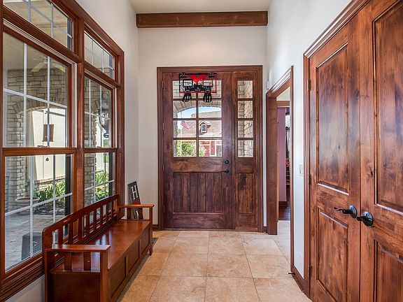 5th image of 21436 Lake Hill Ln