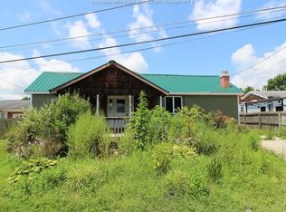 1415 Strawberry Rd, Saint Albans, WV 25177