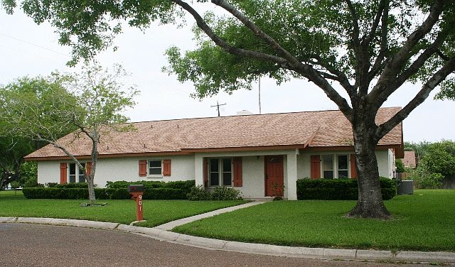 1st image of 901 E Lori Ln