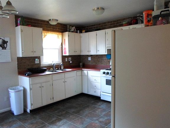 4th image of 510 Albany Ave
