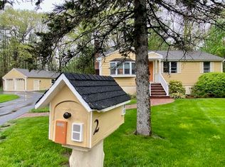 2 Russett Rd, Bedford, MA 01730