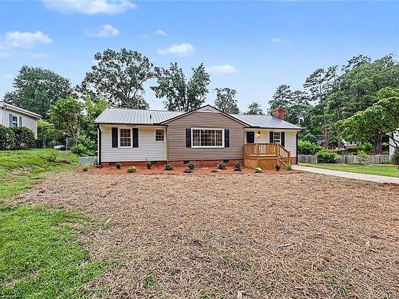 5th image of 2309 Fernwood Dr