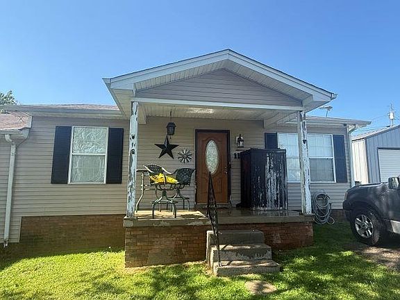 3rd image of 110 Allen Dr