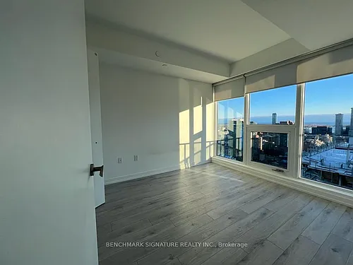 77 Shuter St #3105 Photo 1