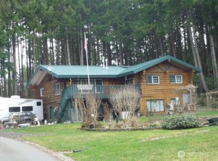 1872 NW Palmer Ln, Bremerton, WA 98311