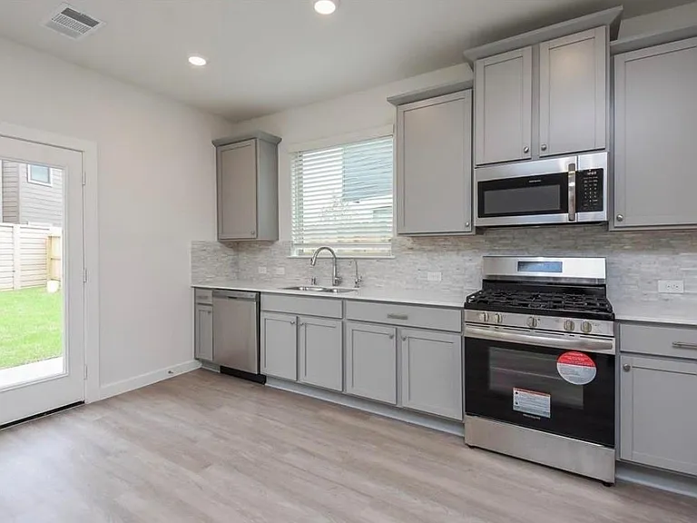 17231 Walden Lake Ln — Photo 7