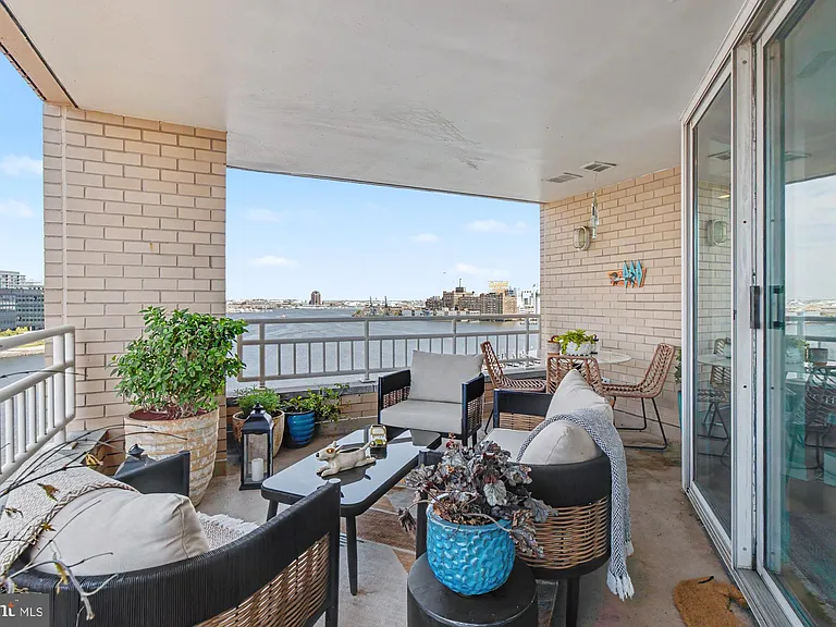 100 Harborview Dr #1001 — Photo 23