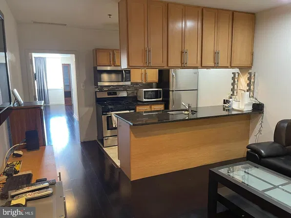 1100 Vine St APT 1109, Philadelphia, PA 19107