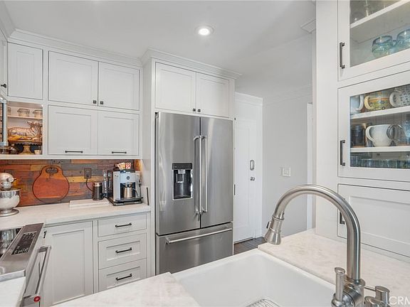 5th image of 1400 S Catalina Ave Unit 101