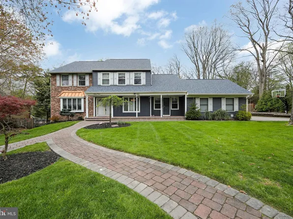 49 Holly Oak Dr, Voorhees, NJ 08043