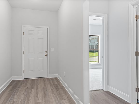 5th image of 130 River Springs Ct