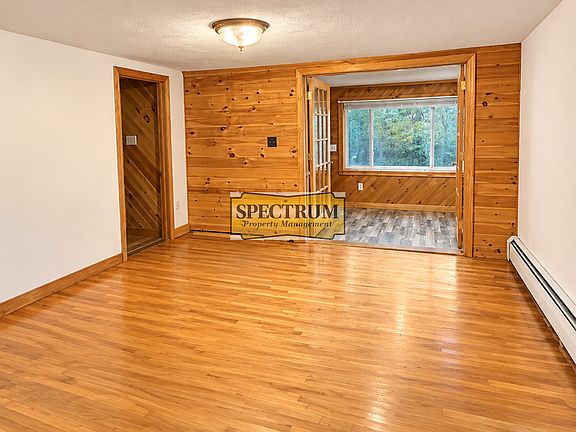 3rd image of 490 Fairbanks Rd
