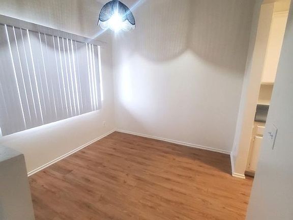 2nd image of 999 Raymond Ave APT 8