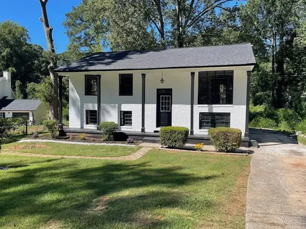 8421 Stonewall Jackson Dr, Jonesboro, GA 30238