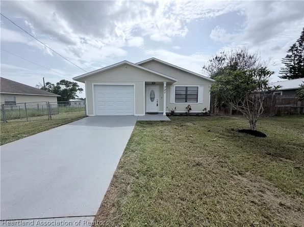 727 Denise Ave, Sebring, FL 33870