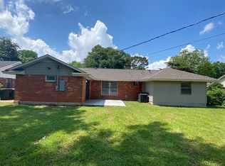 817 White Clover Ln, Memphis, TN 38109