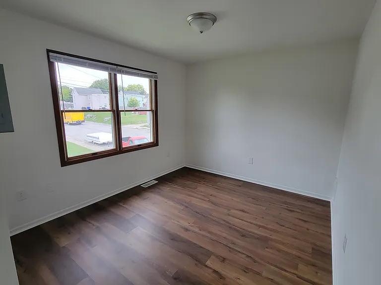 636 Chestnut St — Photo 17