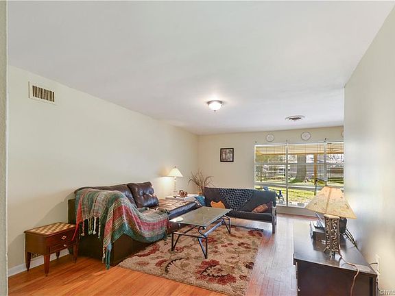 3rd image of 843 E River Rd